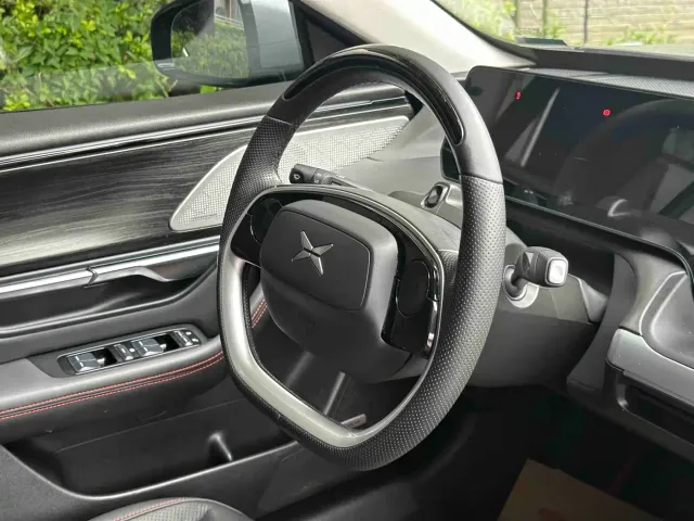 Xpeng P7 — Фото автомобиля 24