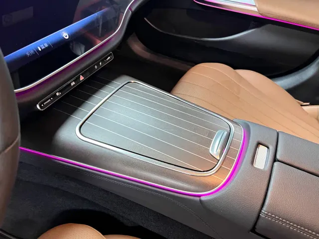 Mercedes-Benz E-Class — Фото автомобиля 6