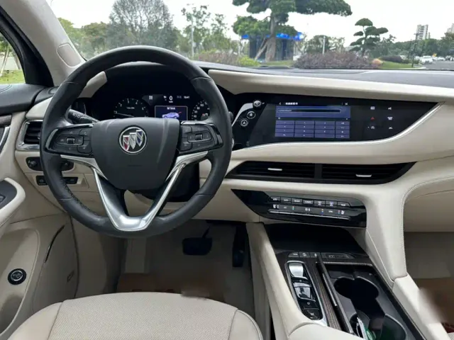 Buick Enclave — Фото автомобиля 3
