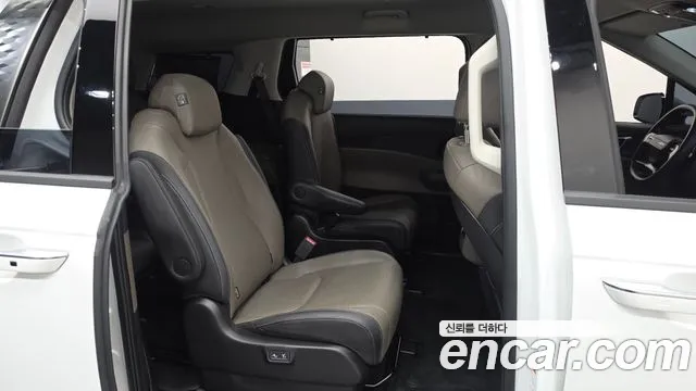 Kia Carnival 4th Gen — Фото автомобиля 17