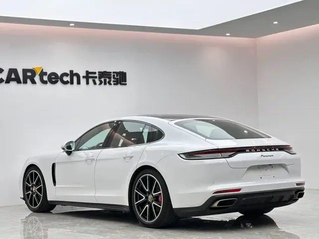 Porsche Panamera — Фото автомобиля 3