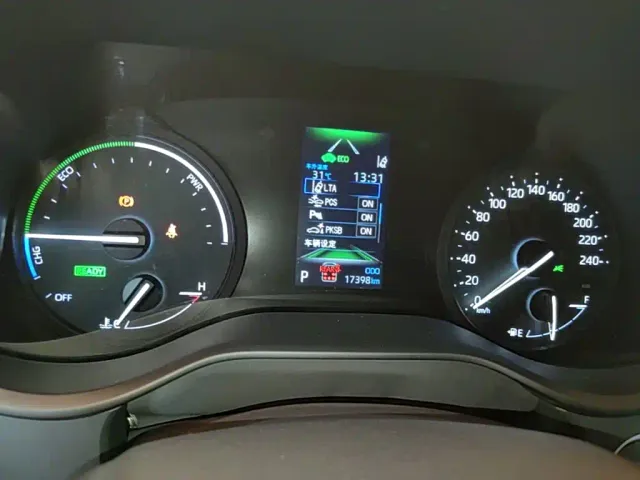 Toyota Sienna — Фото автомобиля 11