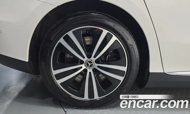 Mercedes-Benz EQE V295 — Фото автомобиля 5