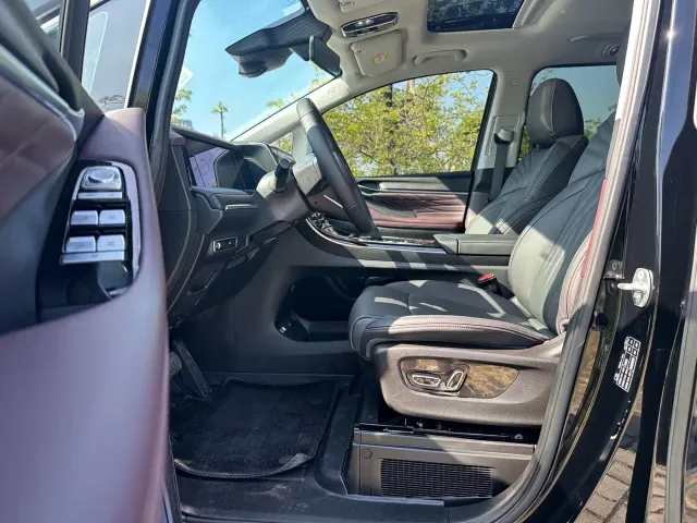 GAC Trumpchi M8 — Фото автомобиля 7