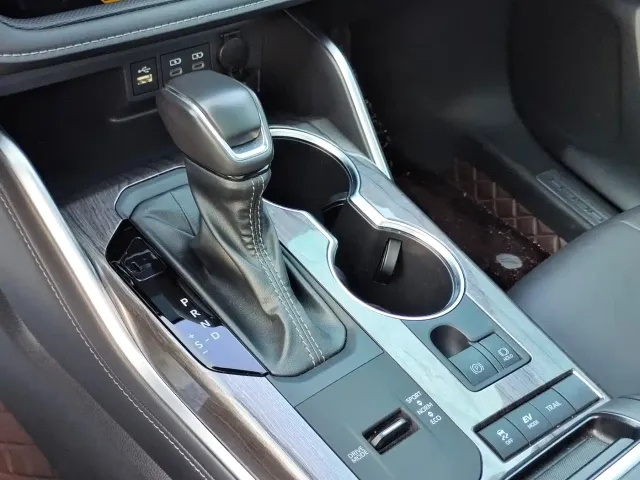 Toyota Crown Kluger — Фото автомобиля 9