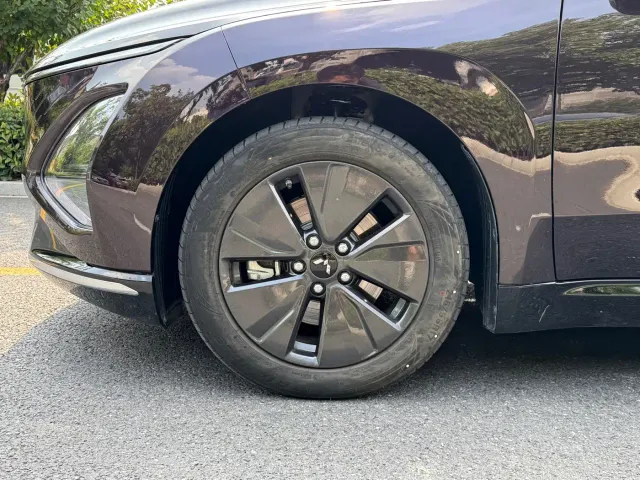Wuling Starlight — Фото автомобиля 22