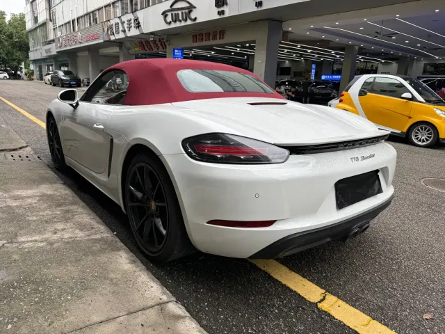 Porsche 718 — Фото автомобиля 10