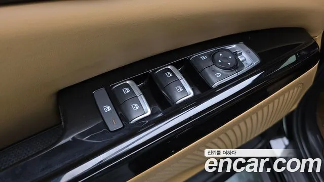 Kia Carnival Generation 4 — Фото автомобиля 13