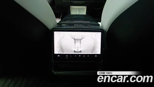 Tesla Model 3 — Фото автомобиля 15