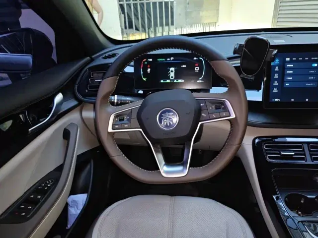 BYD Qin PLUS — Фото автомобиля 6