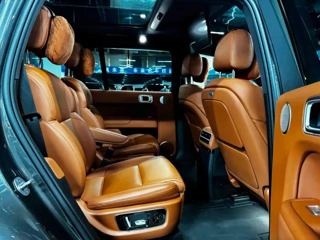 Li Auto L9 — Фото автомобиля 11