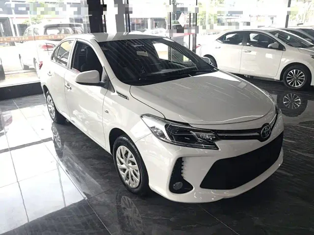 Toyota Vios — Фото автомобиля 3