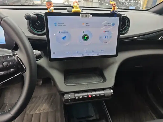 BYD Dolphin 2024 Glory Edition 420km Fashion Edition — Фото автомобиля 12