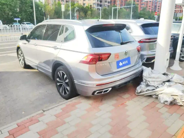 Volkswagen Tiguan L — Фото автомобиля 3