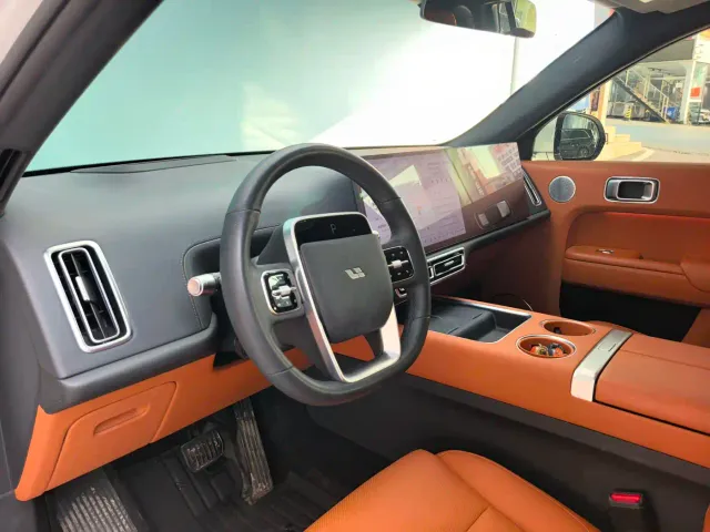 Li Auto L7 — Фото автомобиля 6