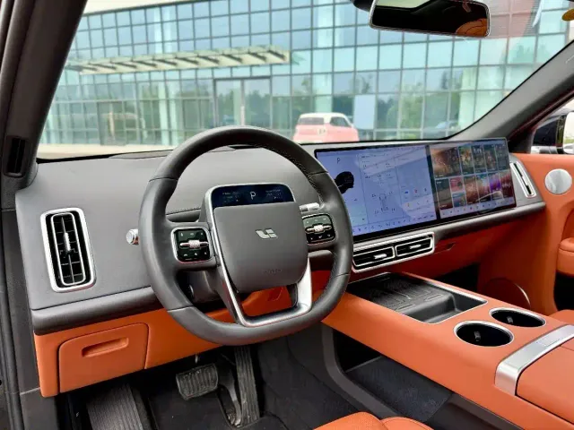 Li Auto L7 — Фото автомобиля 7
