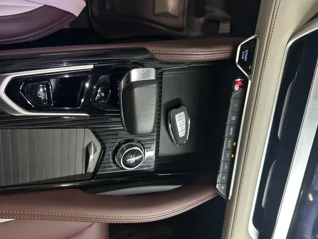 Geely Xingyue L — Фото автомобиля 10