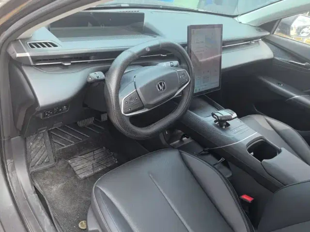 Changan Yida 2023 Blue Whale NE 1.5T GDI DCT Exclusive — Фото автомобиля 12