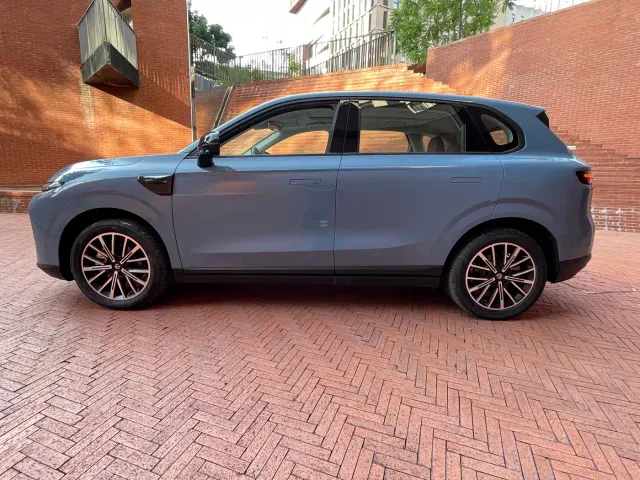 Leapmotor B10 — Фото автомобиля 5