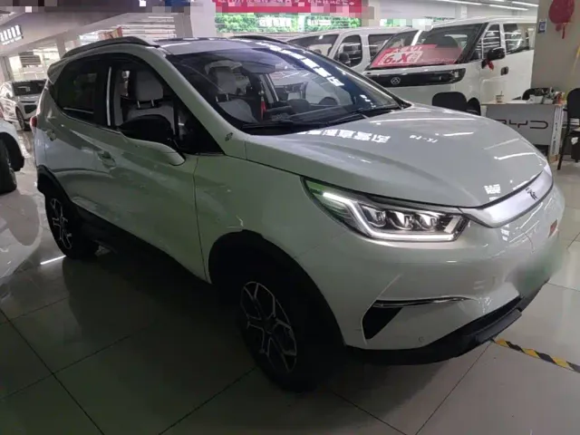BYD Yuan Pro — Фото автомобиля 3