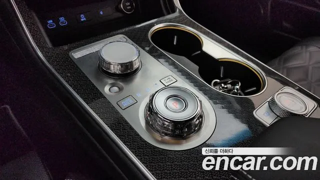 Genesis GV80 — Фото автомобиля 9