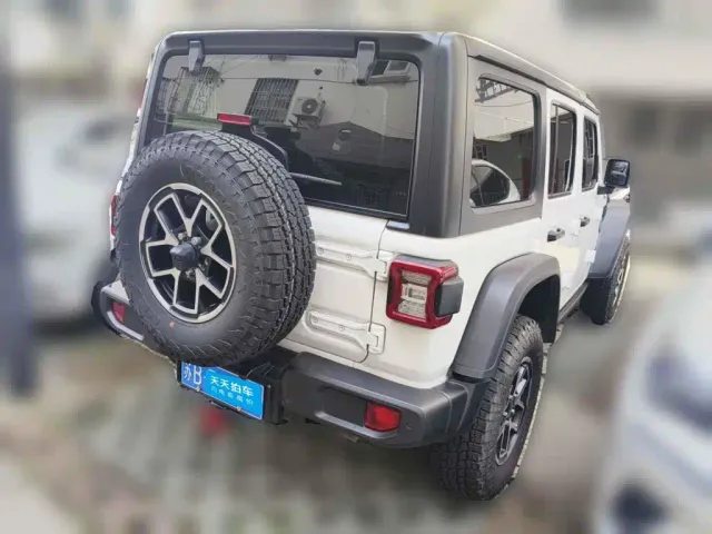 Jeep Wrangler — Фото автомобиля 2