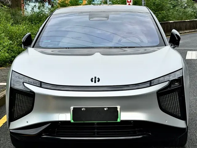 HiPhi HiPhi X 2021 Flagship Edition 6-Seater — Фото автомобиля 2