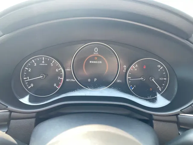 Mazda Axela — Фото автомобиля 10