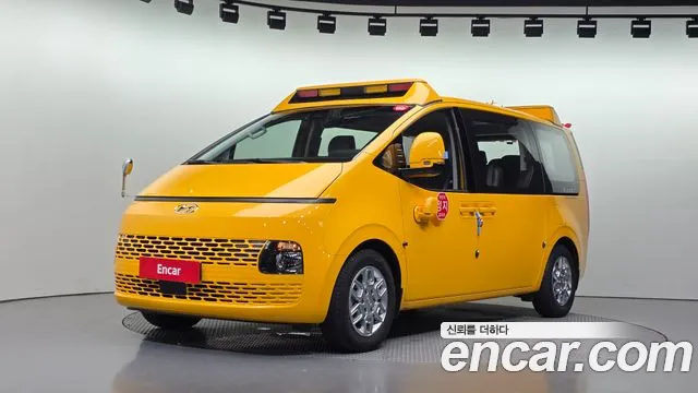 Фотография автомобиля — Hyundai Staria