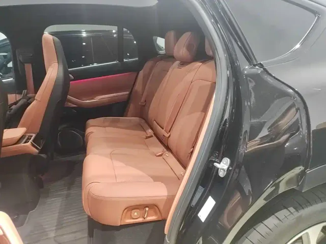 Nio EC7 — Фото автомобиля 16