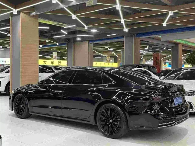 Audi A7L — Фото автомобиля 5
