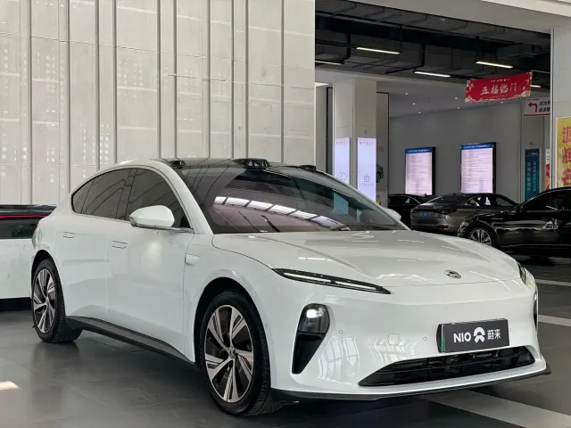 Nio ET5 — Фото автомобиля 3