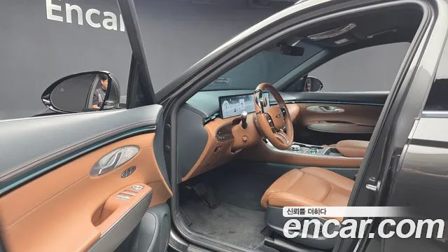 Genesis GV70 — Фото автомобиля 10