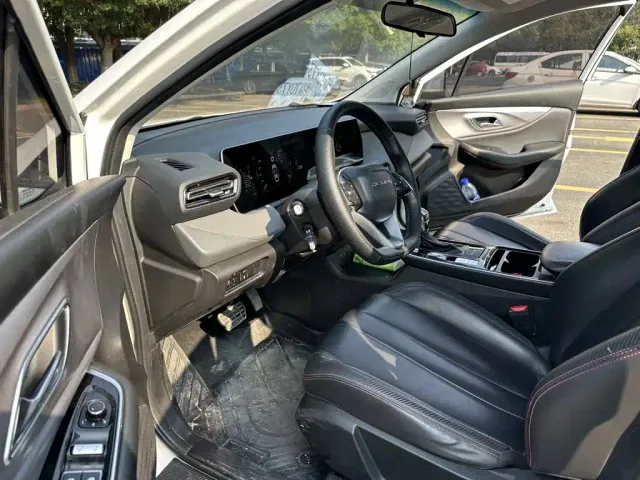 BAIC Beijing U5 PLUS — Фото автомобиля 10