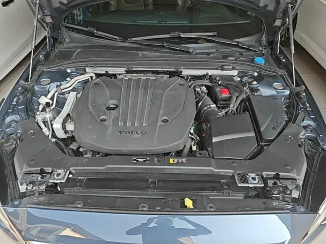 Volvo S60 — Фото автомобиля 19