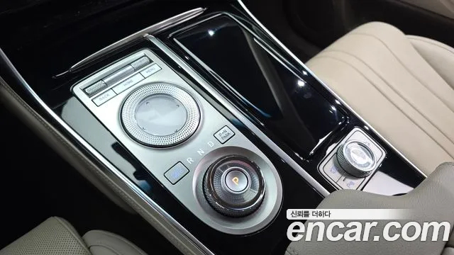 Genesis GV80 — Фото автомобиля 12