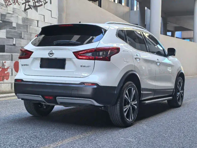 Nissan Qashqai — Фото автомобиля 4