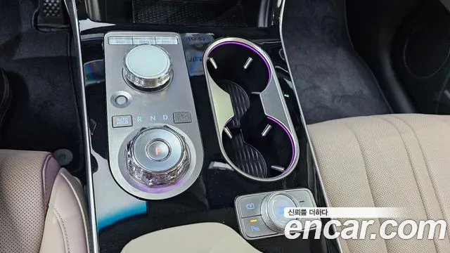Genesis GV80 — Фото автомобиля 12