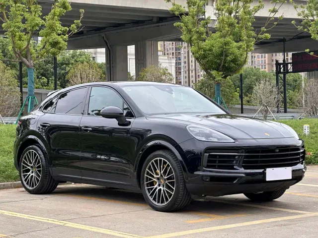 Porsche Cayenne — Фото автомобиля 3