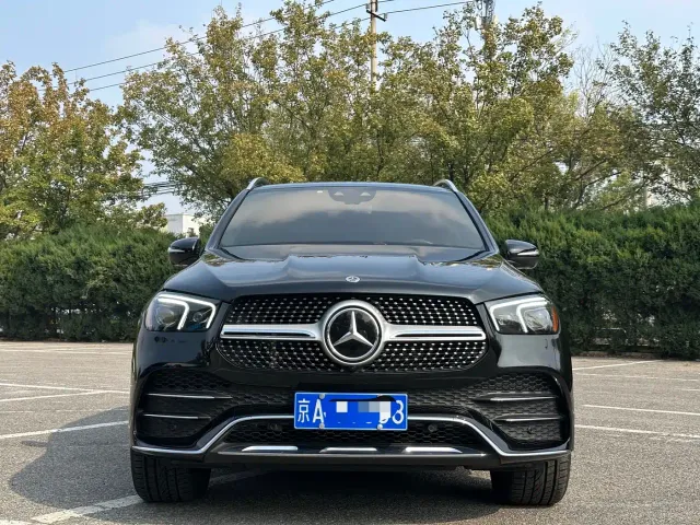 Mercedes-Benz GLE-Class — Фото автомобиля 2