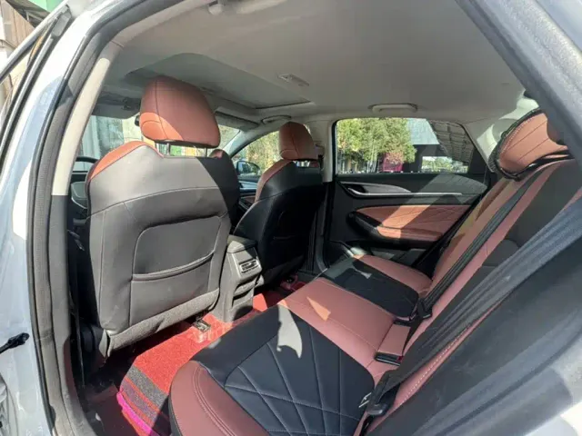 Changan Eado — Фото автомобиля 11