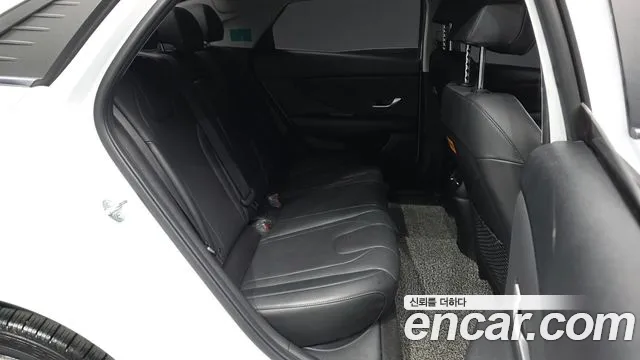 Hyundai AVANTE Avante (CN7) — Фото автомобиля 12