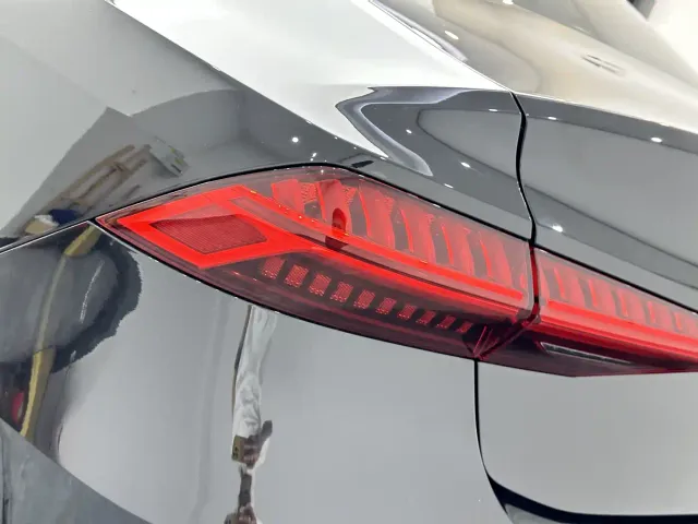Audi A7L — Фото автомобиля 21