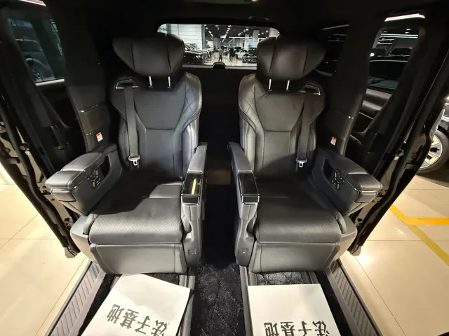Toyota Vellfire — Фото автомобиля 15