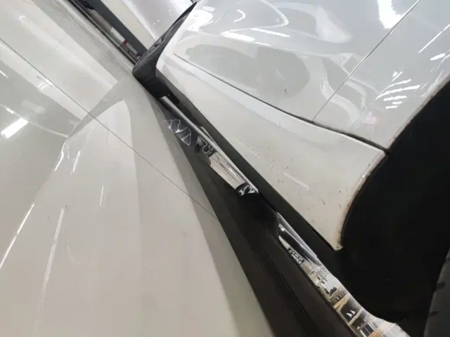 Tesla Model 3 — Фото автомобиля 20