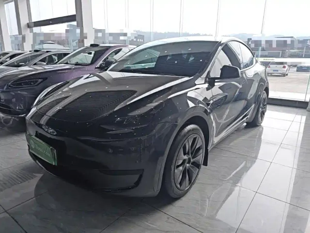 Фотография автомобиля — Tesla Model Y