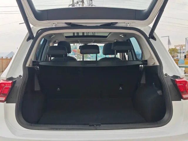 Volkswagen Tiguan L — Фото автомобиля 17