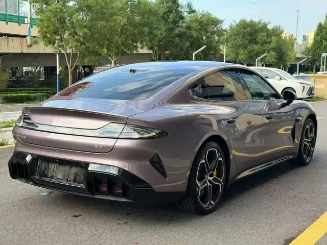 Xiaomi SU7 — Фото автомобиля 9