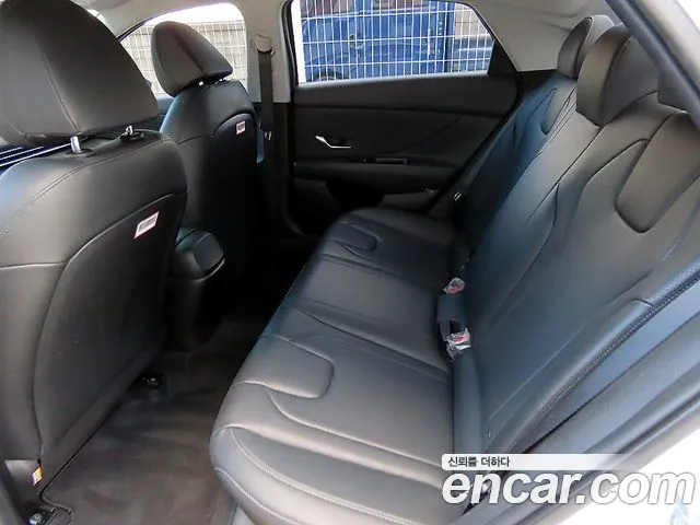 Hyundai Avante CN7 — Фото автомобиля 6