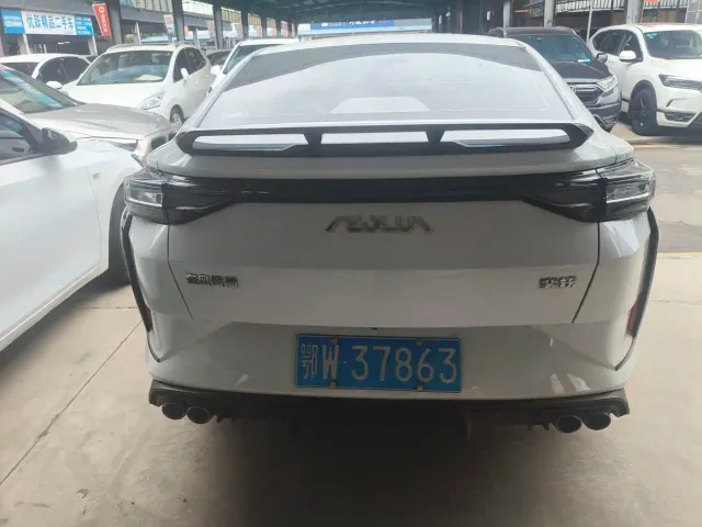 Dongfeng Yixuan — Фото автомобиля 14